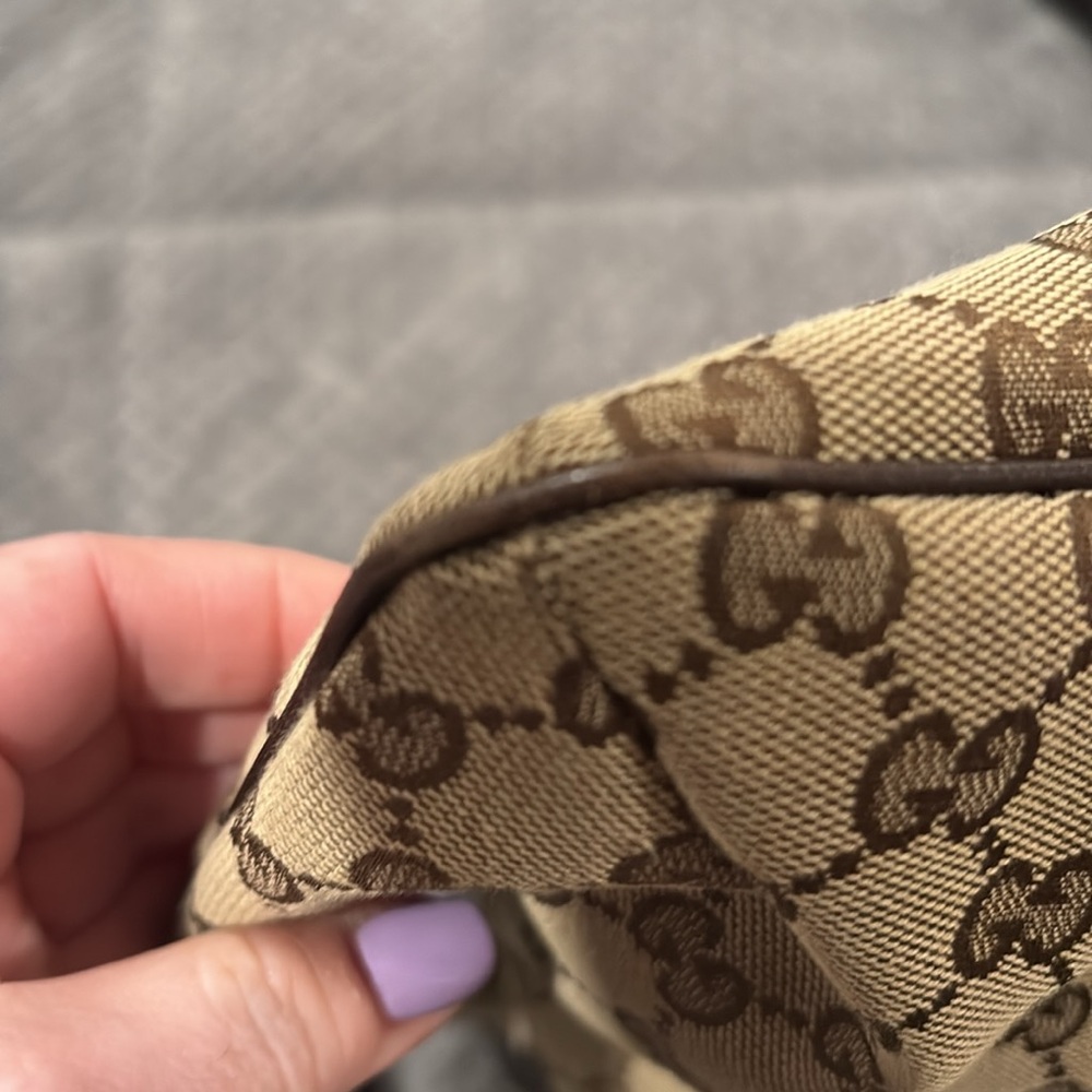 Gucci Beige and Brown Tote Bag with Red Scarf Accent - Picture 6 of 15